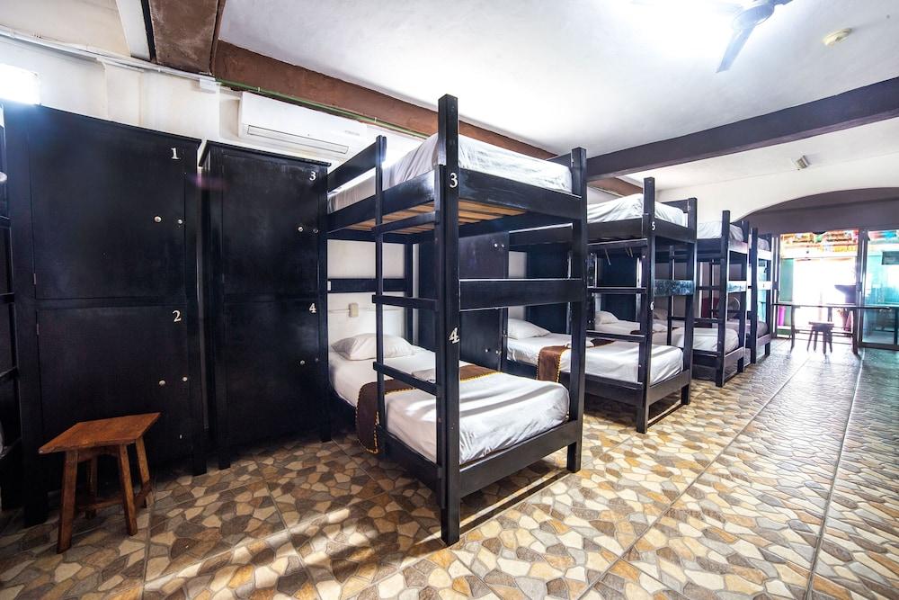 Mahasand Suites, Hostel & Hotel