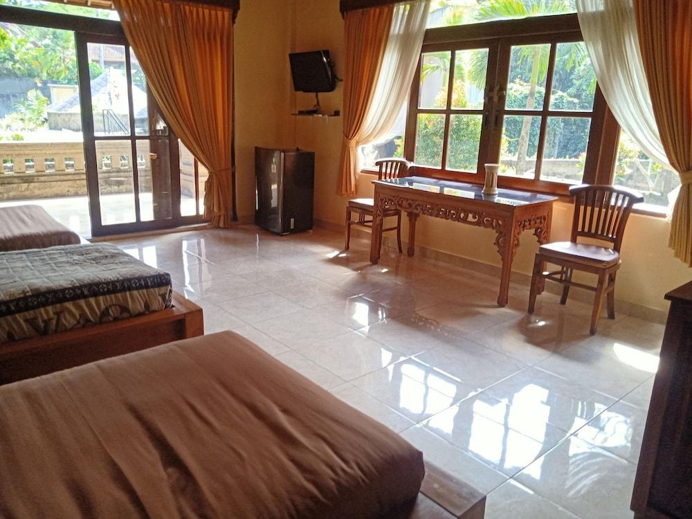 Monkey Forest Bungalow