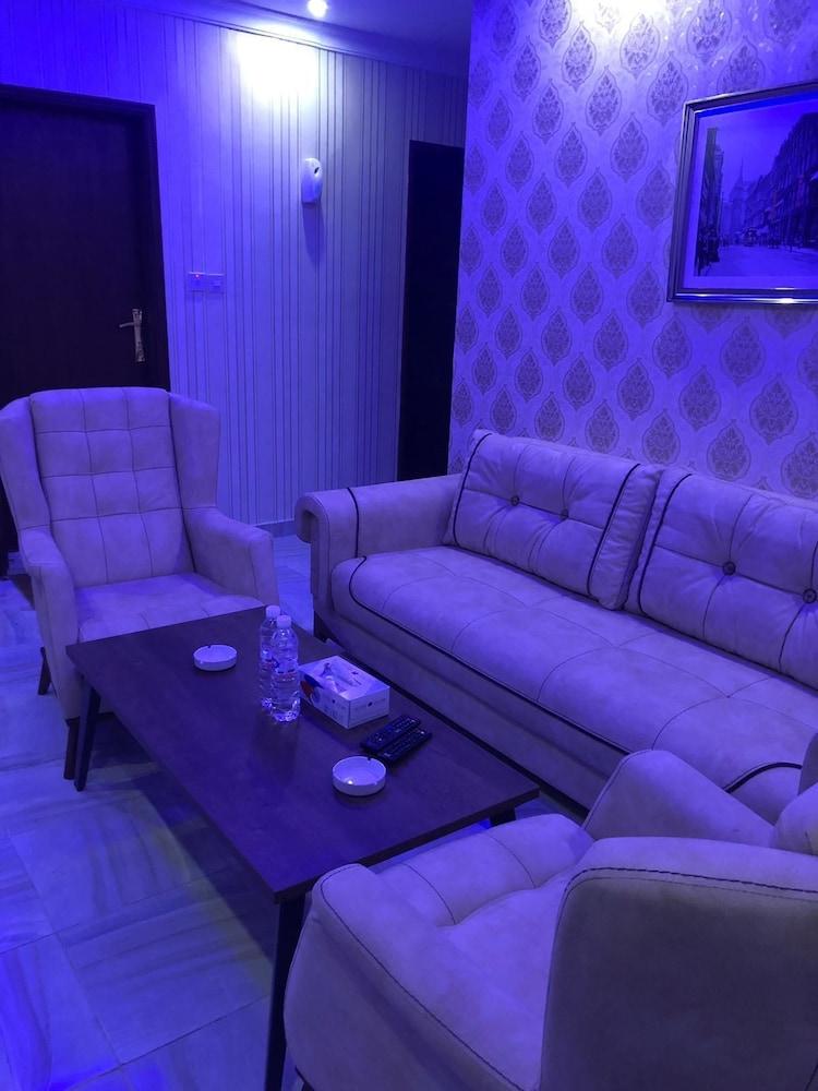 7DAYS Hotel Apartment