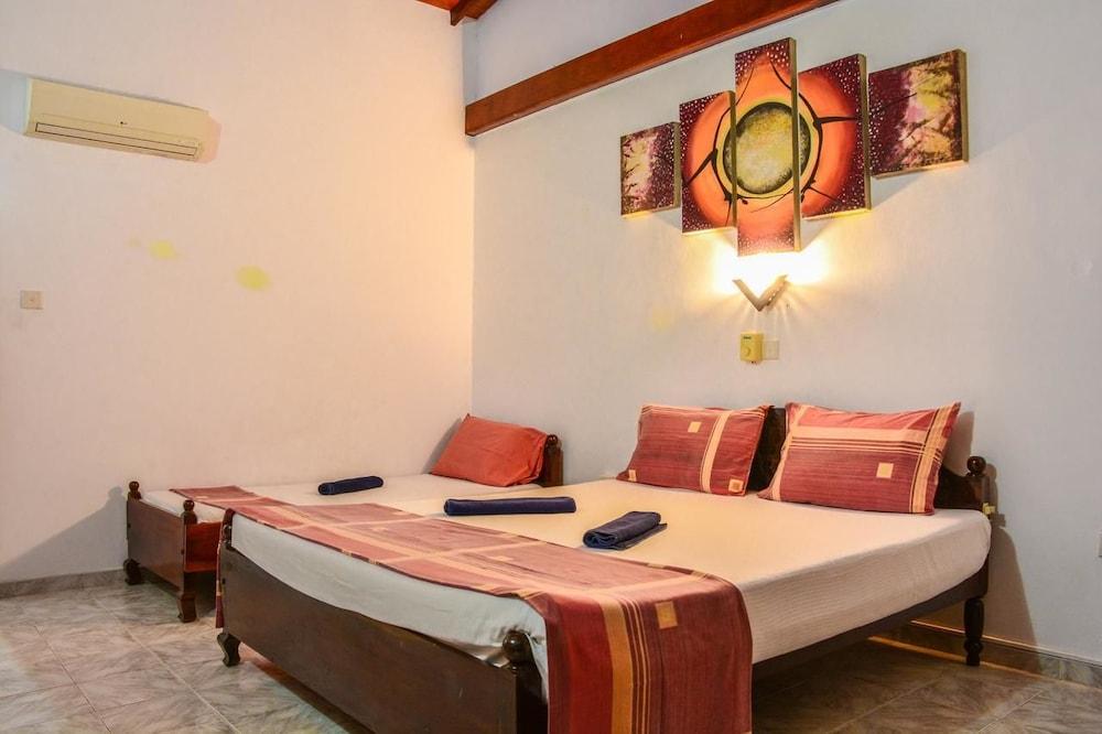 Hotel Apollo Hikkaduwa