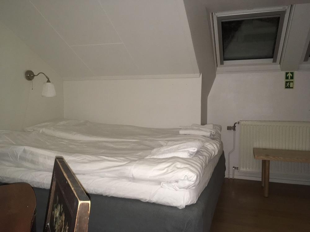 Trollhättans Bed and Breakfast