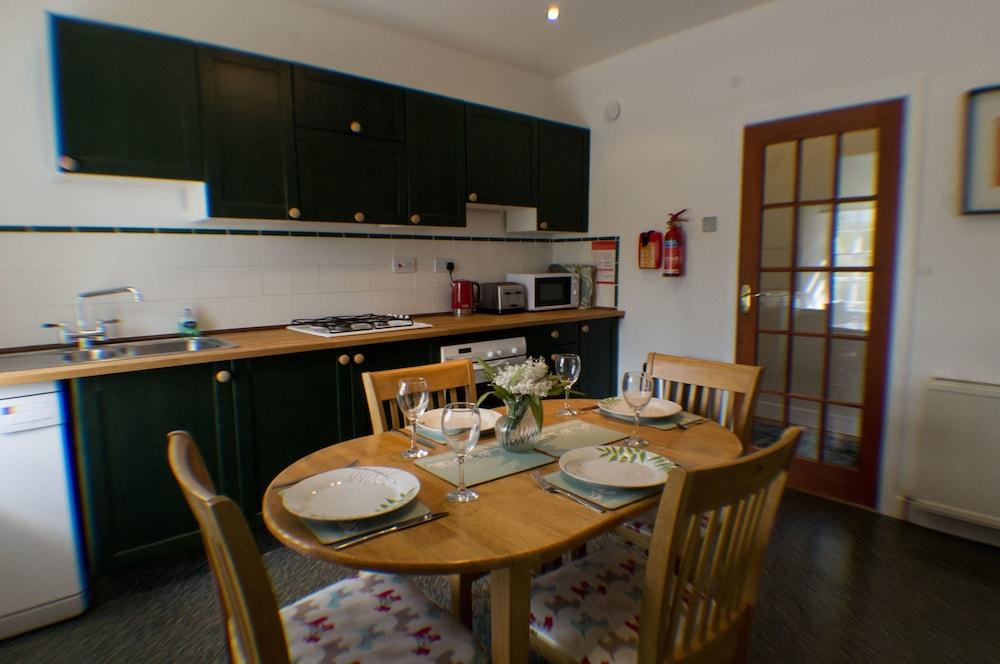 Silver Lining - Cottage by the sea