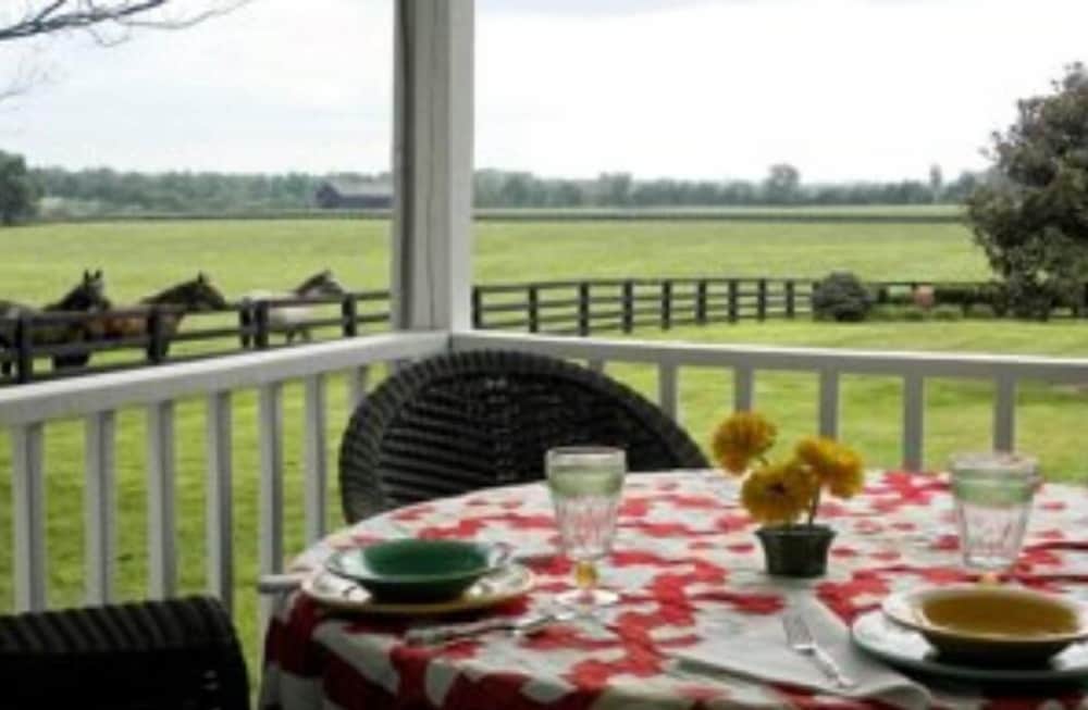 The Guesthouse at Rosecrest Farm