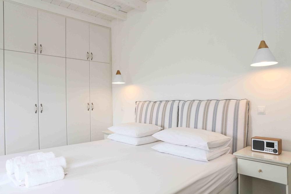 VLIA MAR Myconian Residences