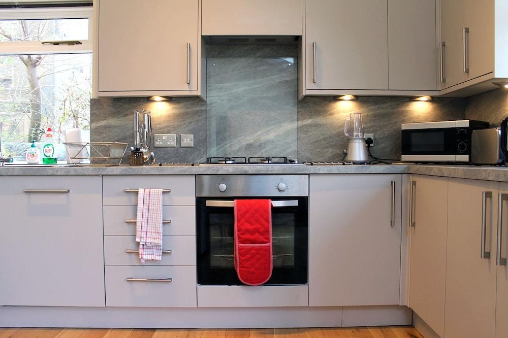 Silver Lining - Gilmore Place Apartment