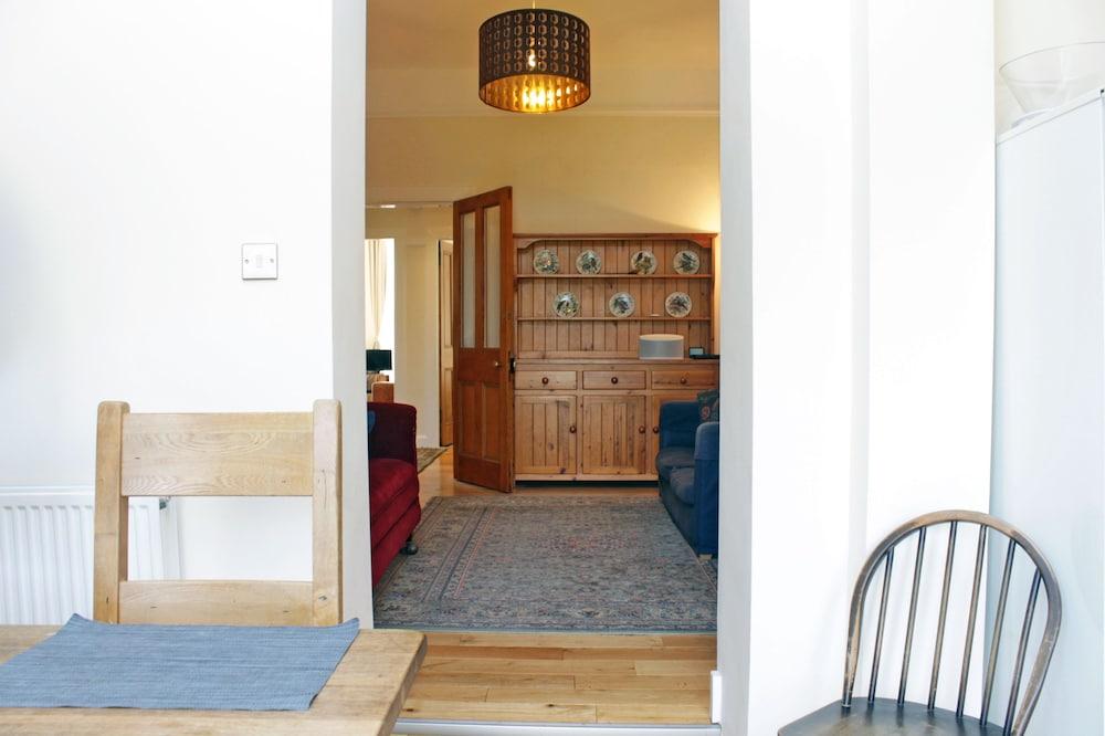 Silver Lining - Gilmore Place Apartment