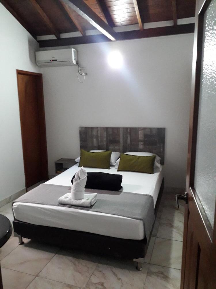 Hotel Porton Colonial