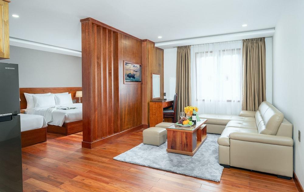 Sunny Ocean Hotel & Spa