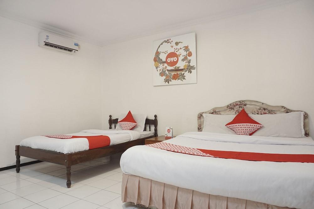 OYO 206 Hotel Candra Kirana
