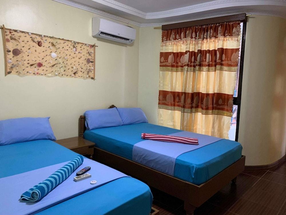 St Vincent Cottages Dee and Timmy Side