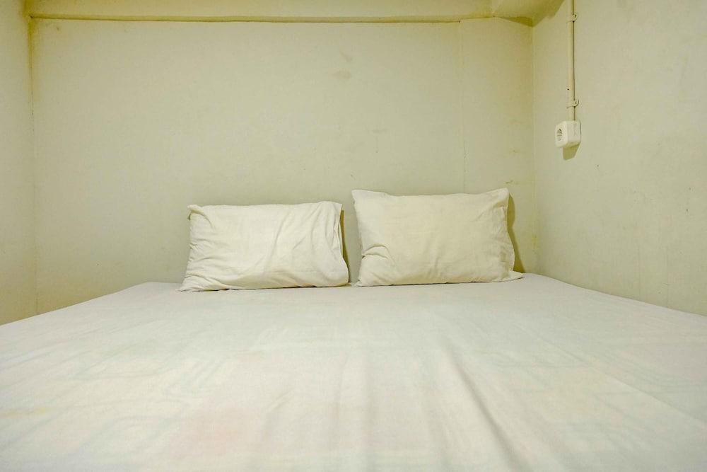 Kamar Keluarga Syariah Cendrawasih