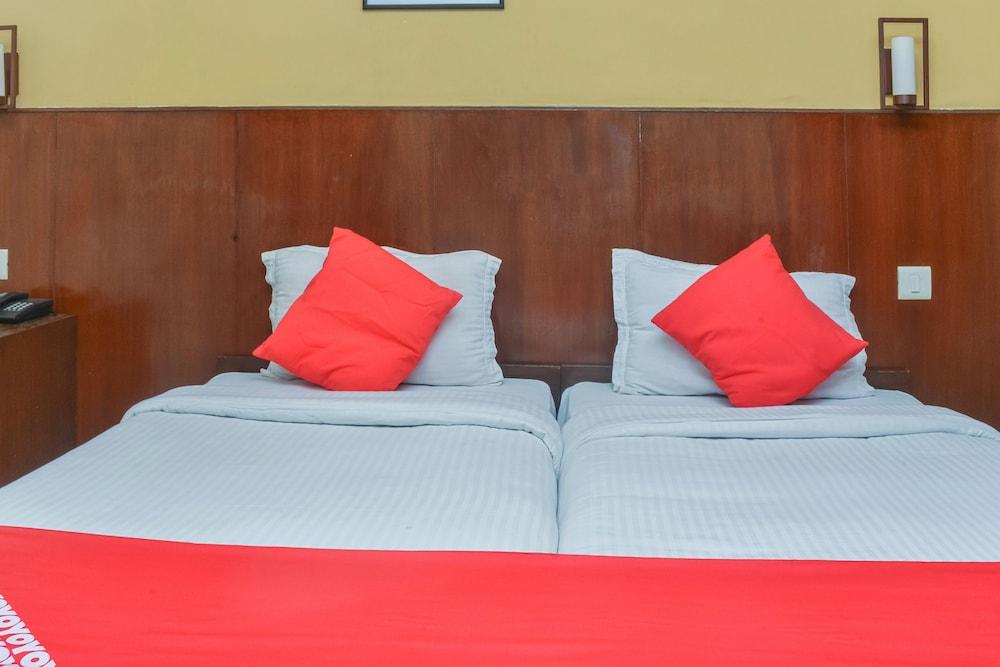 OYO 26693 Tsampa House