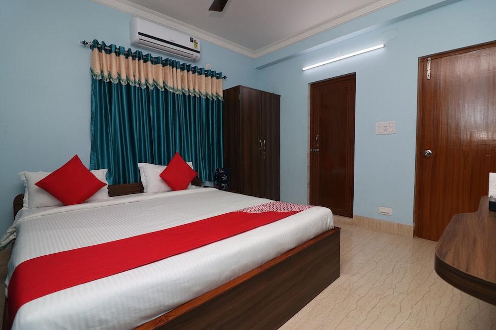 OYO 22042 Executive Guest House