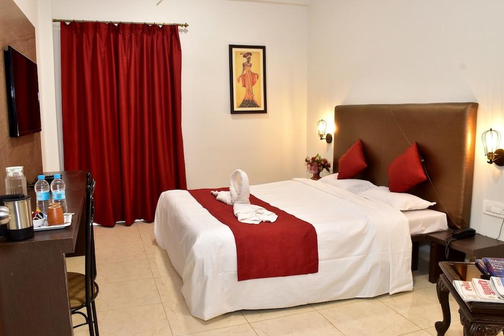 Vimal Holidays Resort