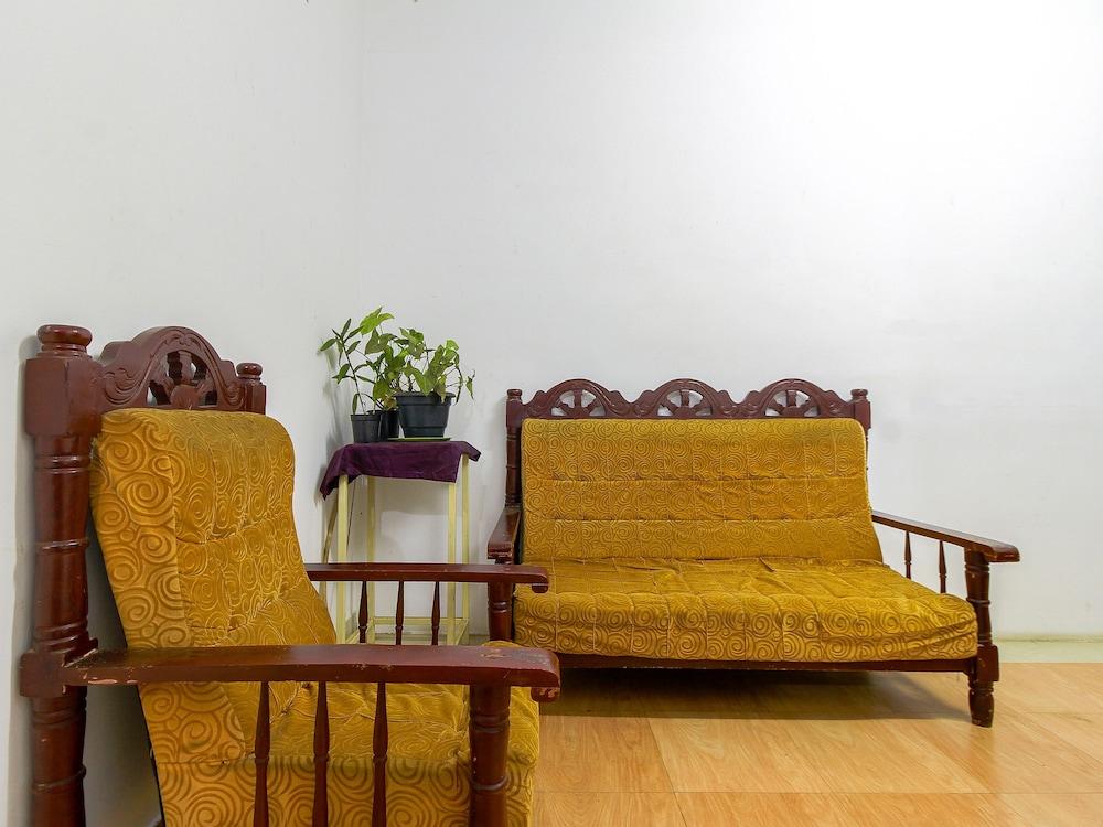 OYO 23107 Rasha Residency