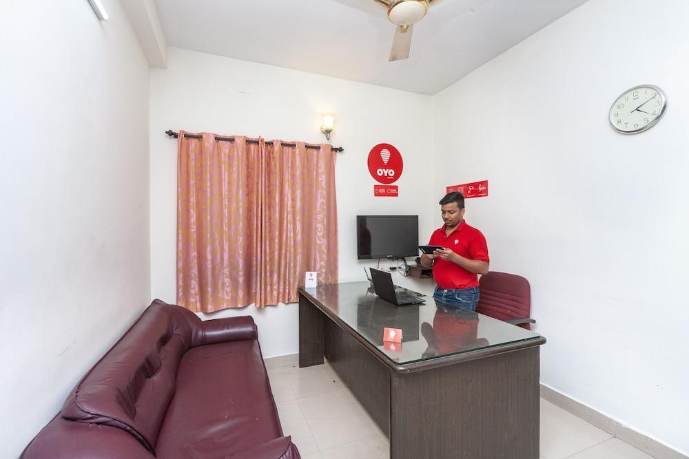 OYO 22019 Skye Service Apartments