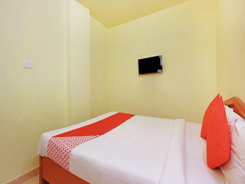 OYO 22250 Prince Residency