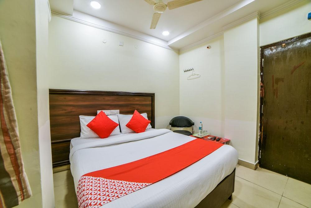OYO 24288 Surya Teja Residency