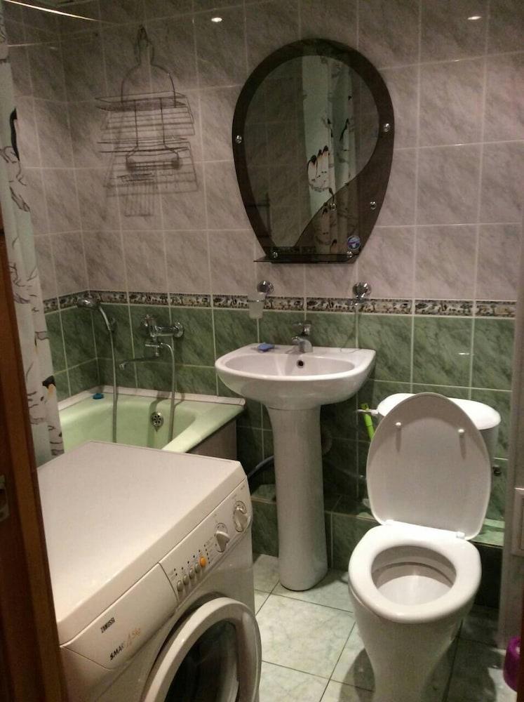 Apartment on Entuziastov boulevard 2B