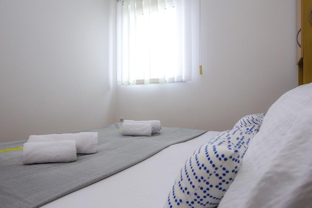 Pool Apartments Lucky Luke