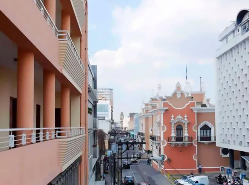 Hotel Maya Excelsior