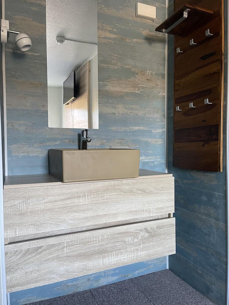 Hotel California ***