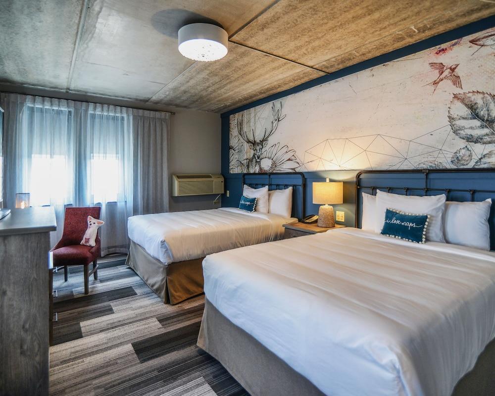 The Stella Hotel & Ballroom