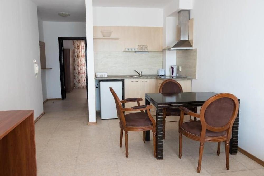 VM Apartments Robinson Beach