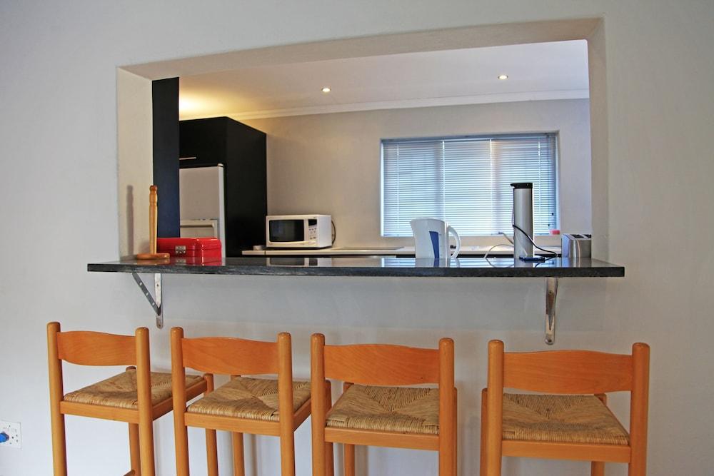 Modern Cottage In Upper Constantia