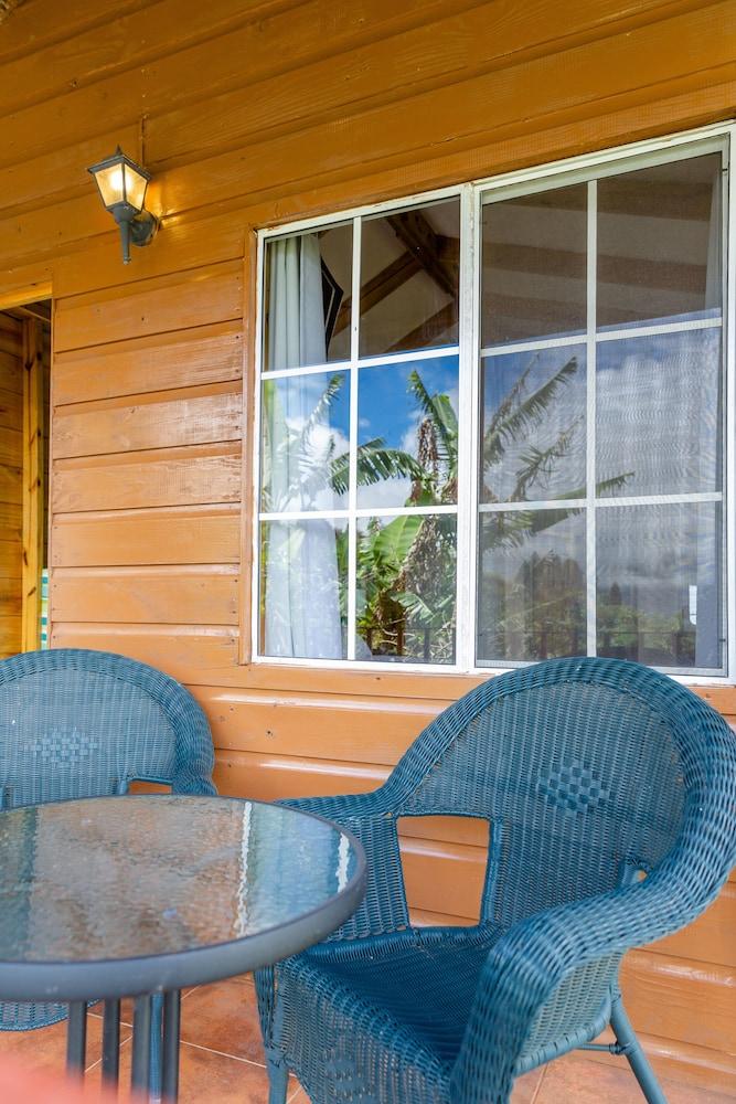 Blue Ridge Restaurant & Cottages