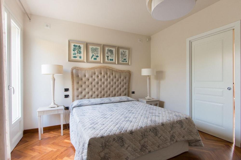 Versilia Sains Souci