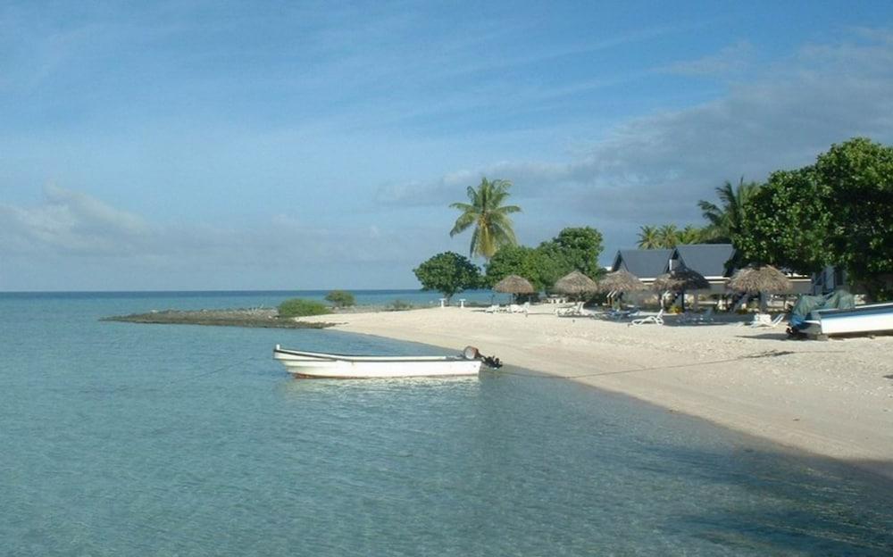 Teanuanua Beach Pearls
