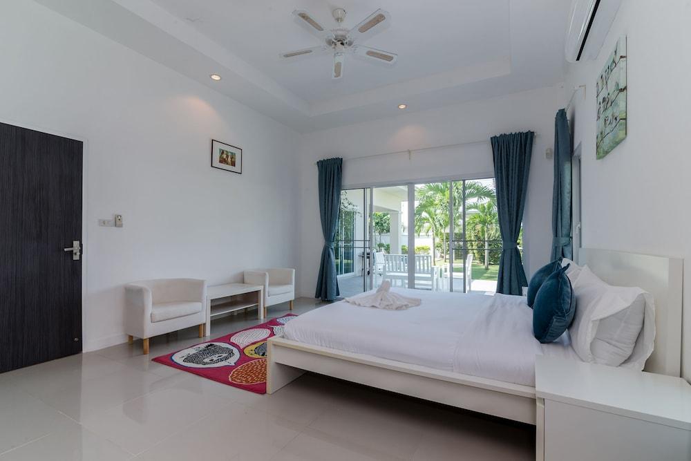 Private 3 Bedroom Pool Villa L26