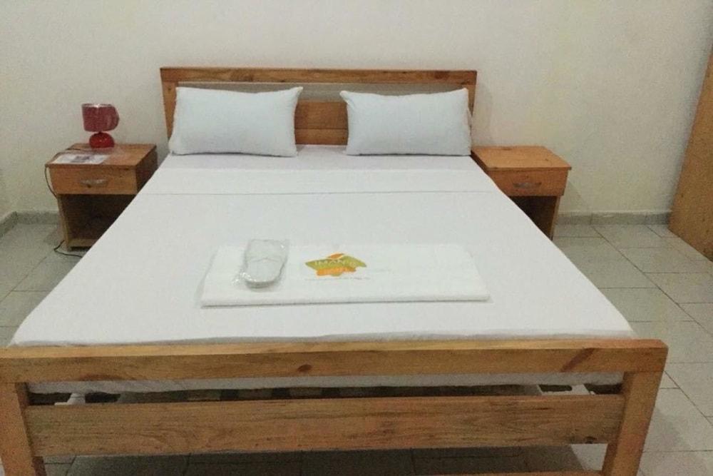 Imans Hotel Dabou