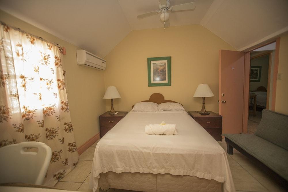 Glimbaro's Guest House