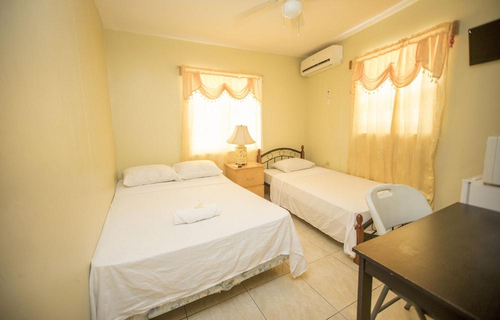 Glimbaro's Guest House