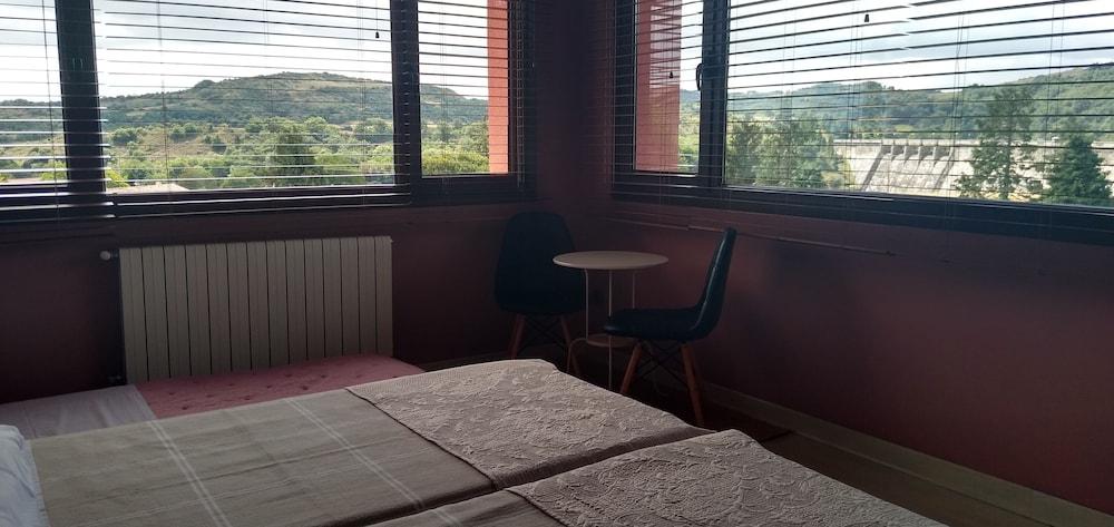 Lovely Cat's Room Urrunaga