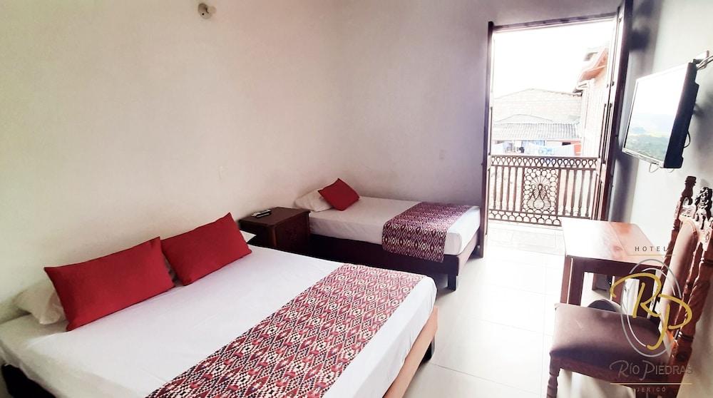 Hotel Rio Piedras
