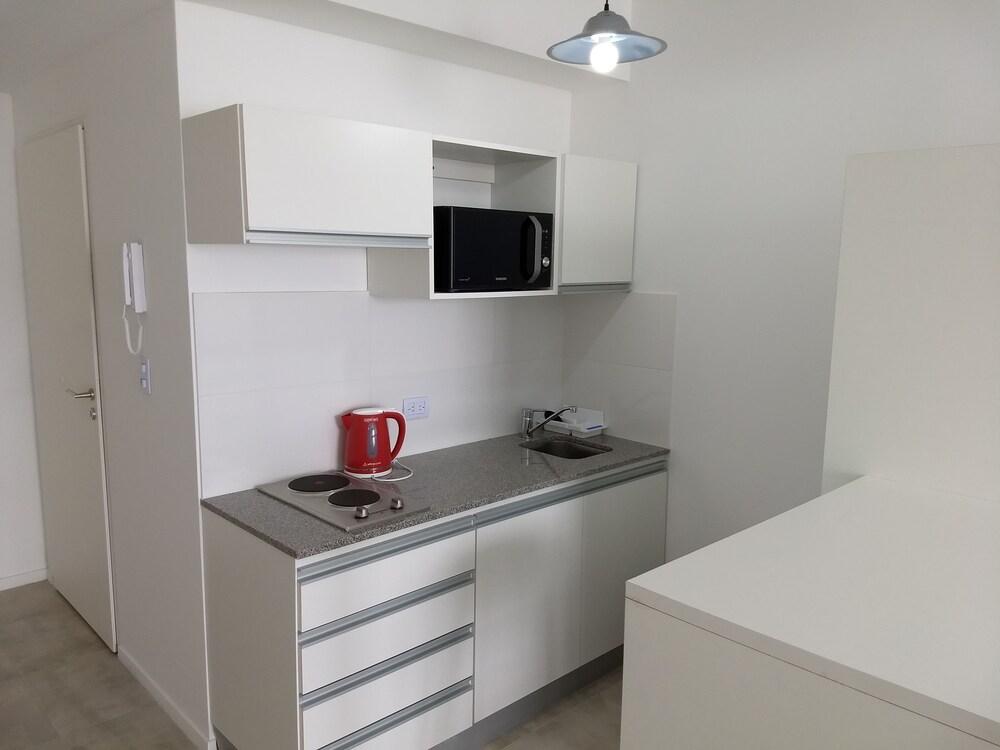 Independencia 1302 9C by HB