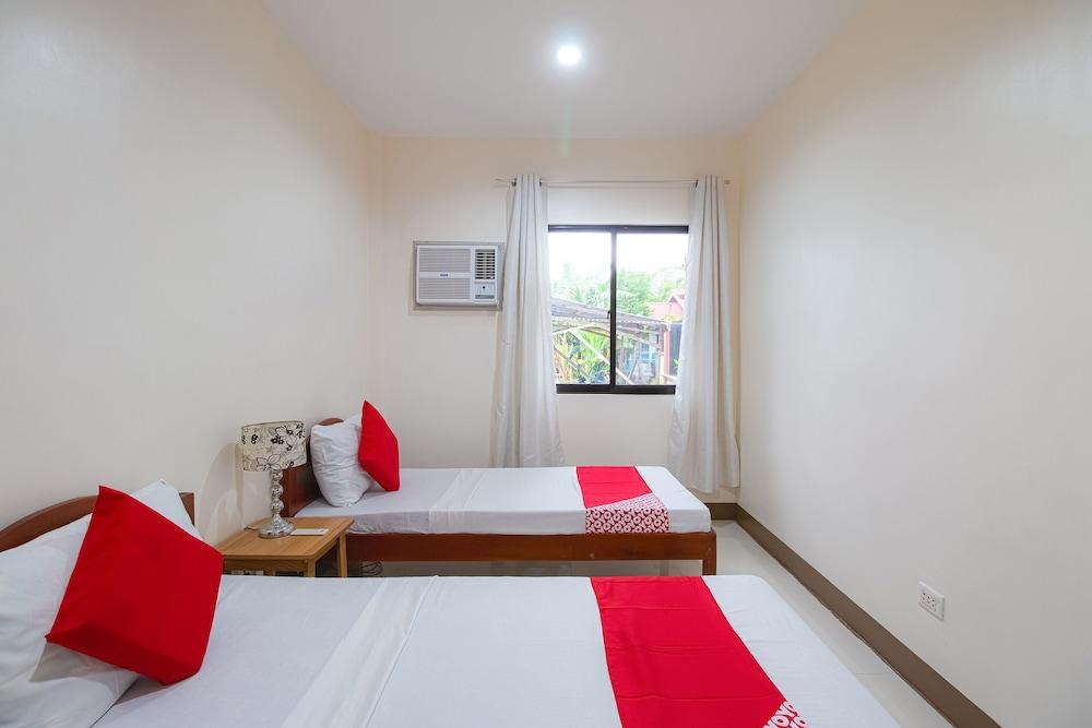 OYO 781 Junie Pension House