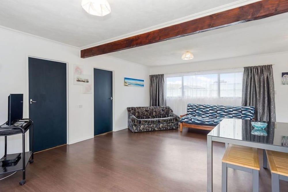 my pad' house  papamoa  Bay of plenty