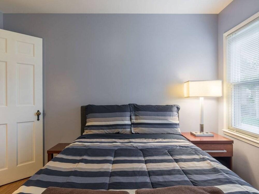 Beautiful Royal Oak Townhouse