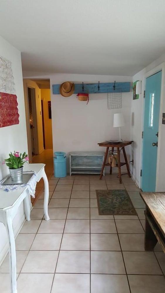 Constant-level Lake LBJ - 3 BR Sleep 12