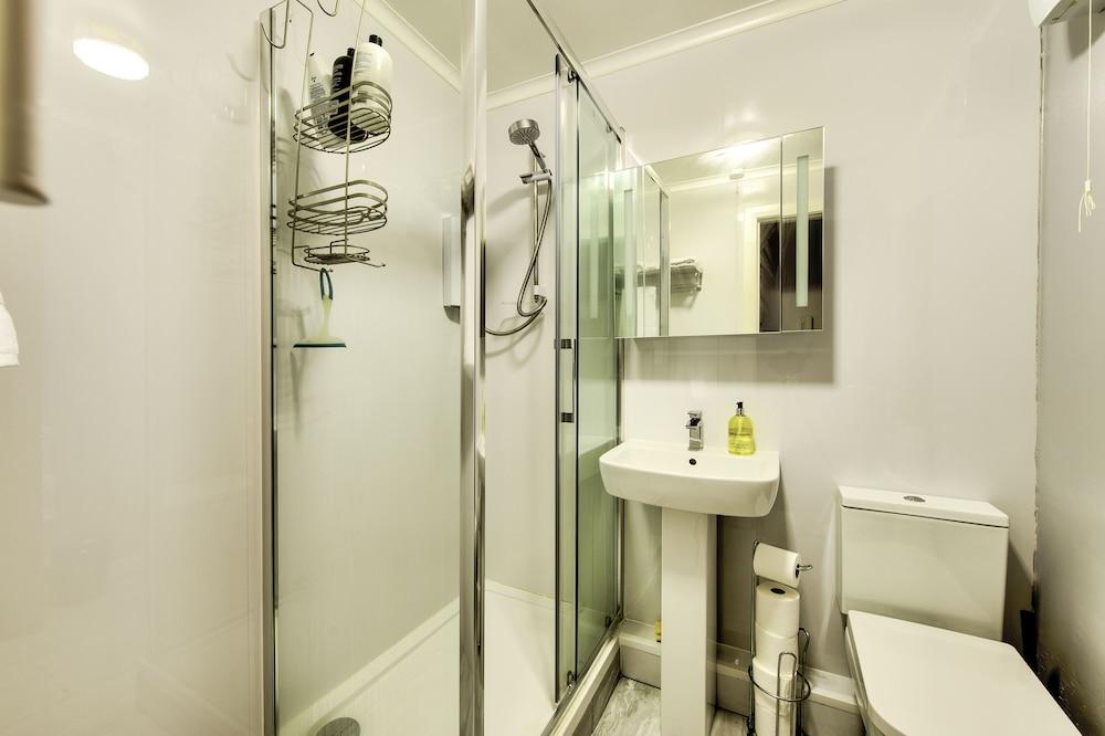 Dean Village Studio Apartment