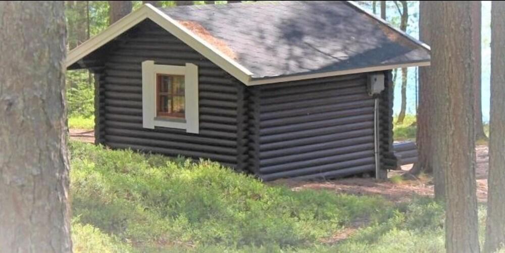 Laahtanen leirintä ja lomakylä