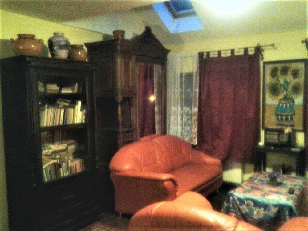 Leyla Guesthouse Castel