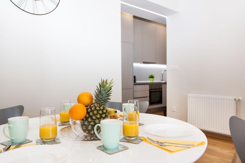 Luxury Main Square Apartments