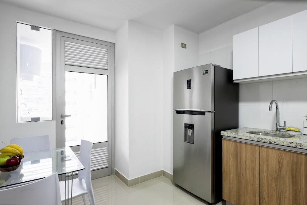 UR Place Rentals -2Bdrm Canvas Miraflore