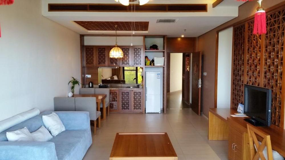 Lingshui Sea View Vacation Apartment
