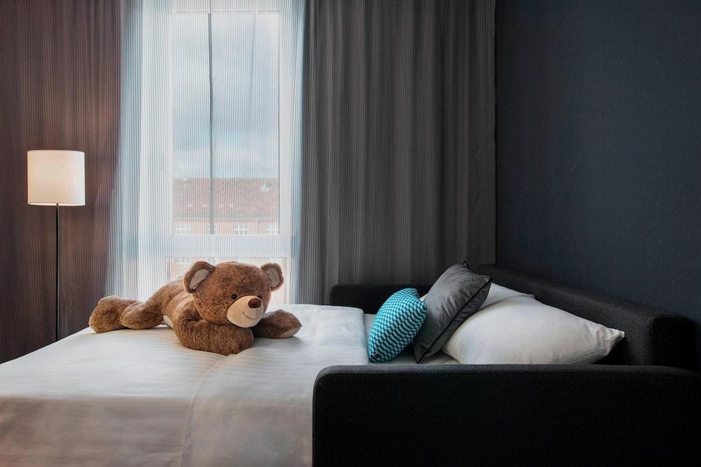 Moxy Copenhagen Sydhavnen